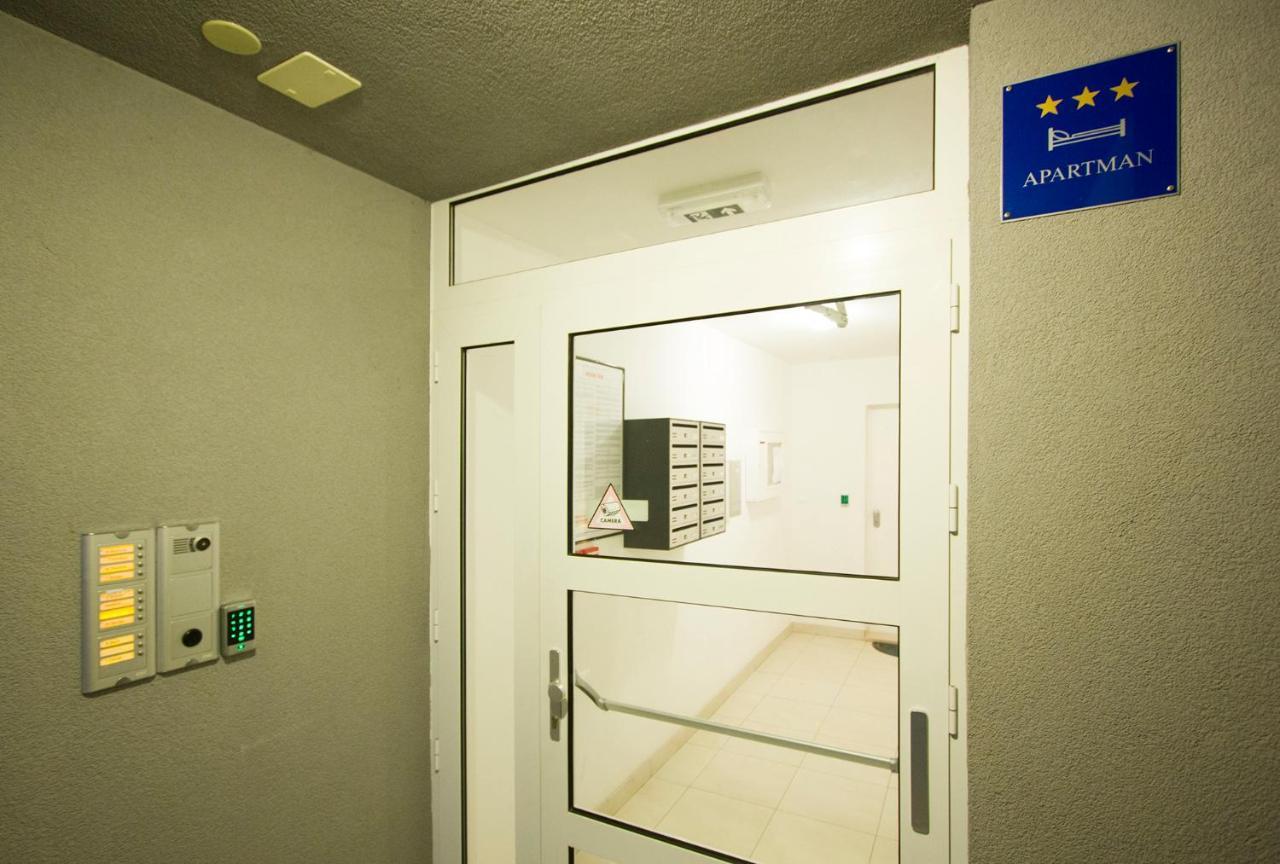 Apartment Luka Сплит Екстериор снимка