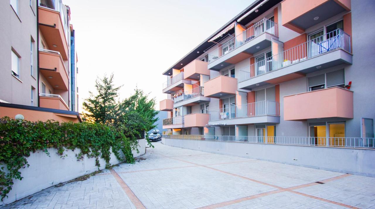 Apartment Luka Сплит Екстериор снимка
