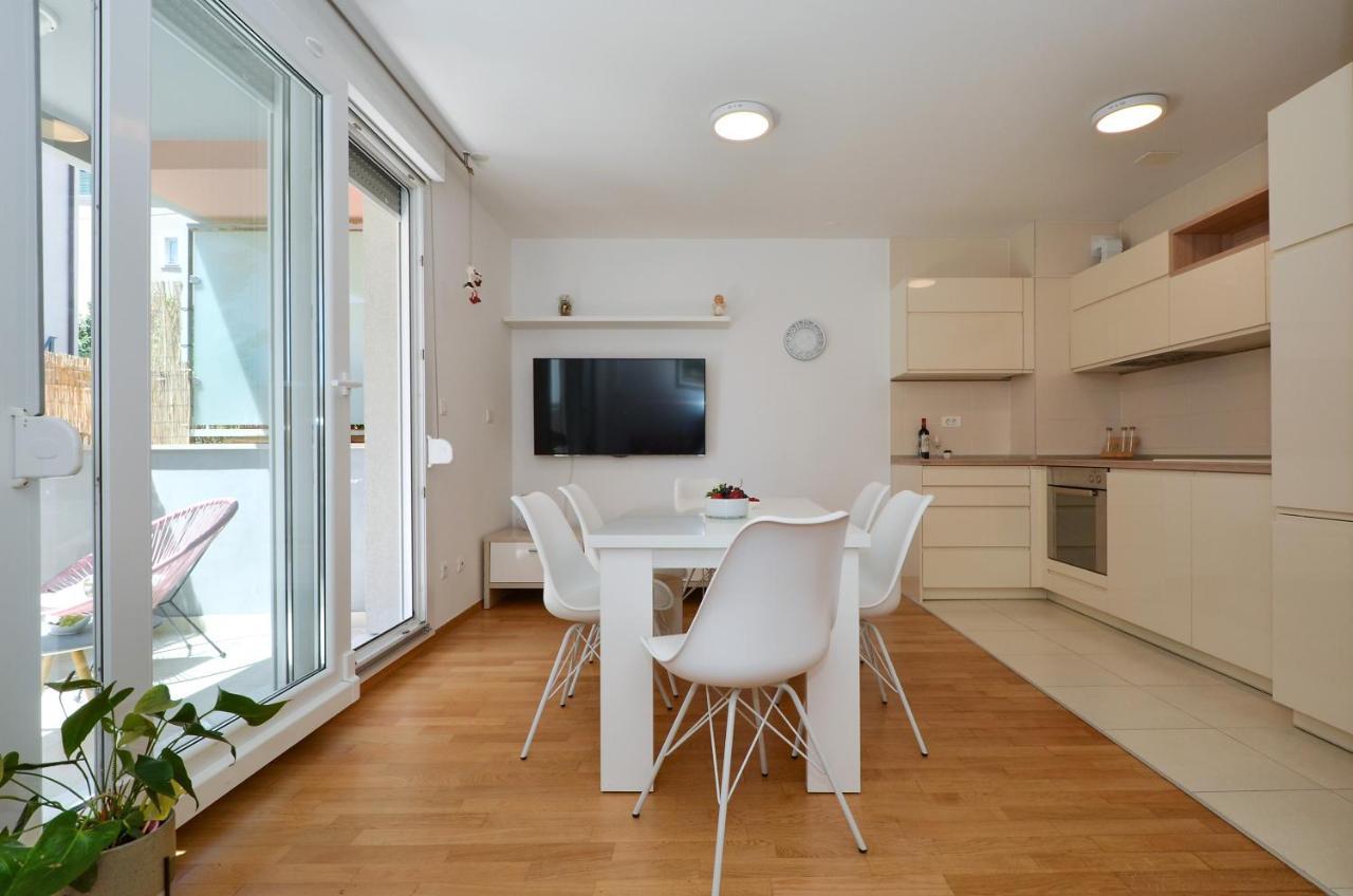 Apartment Luka Сплит Екстериор снимка